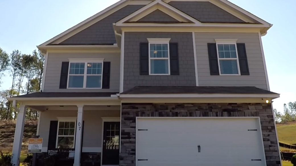 House with garage in USA