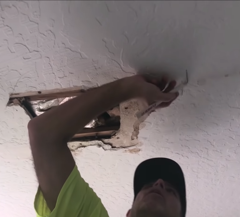 Cut drywall