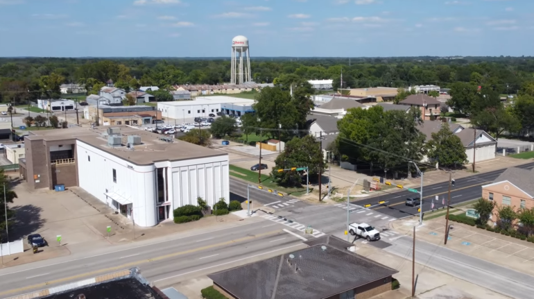 Overview of Athens Town in Texas