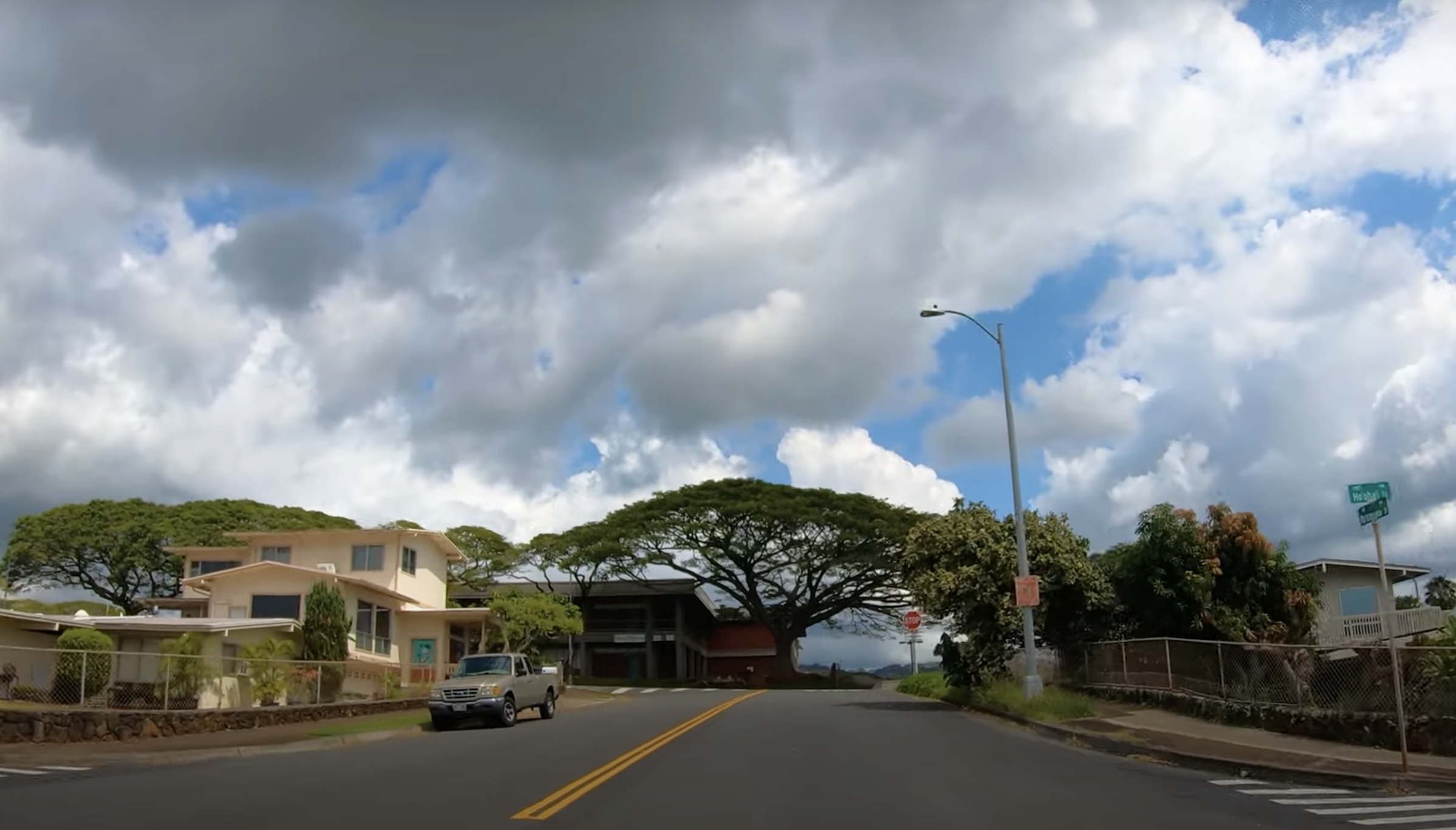 Pearl City, Oahu road view