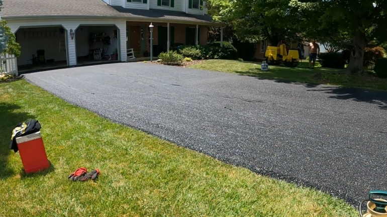 House with driveway