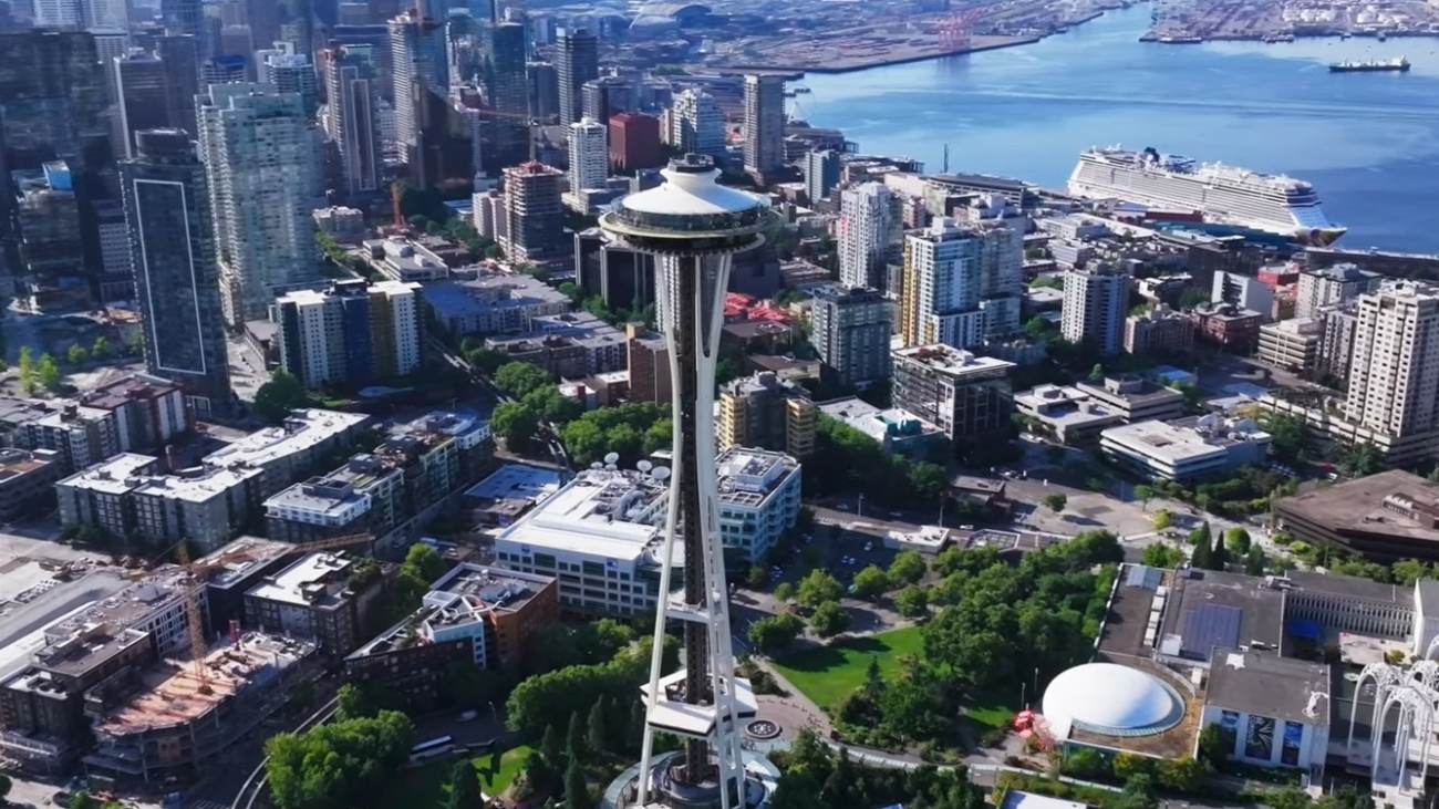 image of the space needle and surrounding city in Seattle Washington.